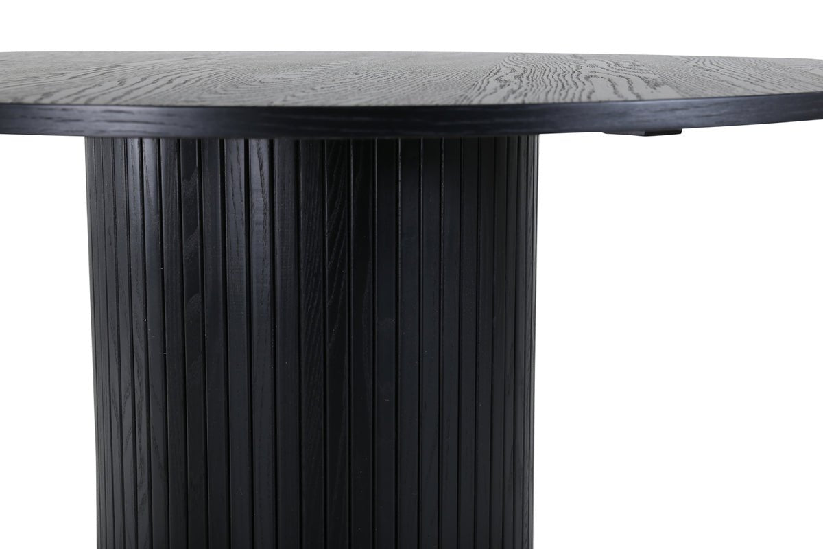 Esstisch Nuvani - mit robusten Gestell im gerippten Design