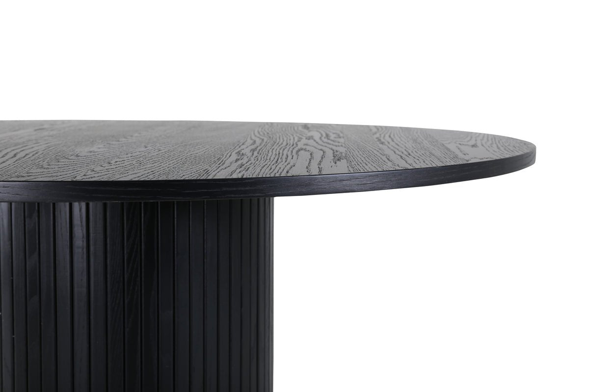 Esstisch Nuvani - mit robusten Gestell im gerippten Design