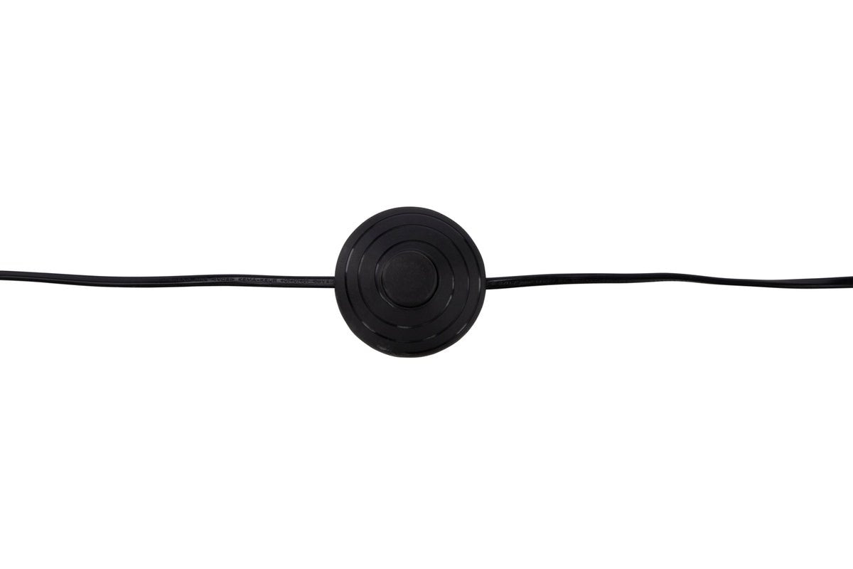 Stehlampe „Nora“ – Holzbeine und ein sanfter Leinenschirm für klare Momente