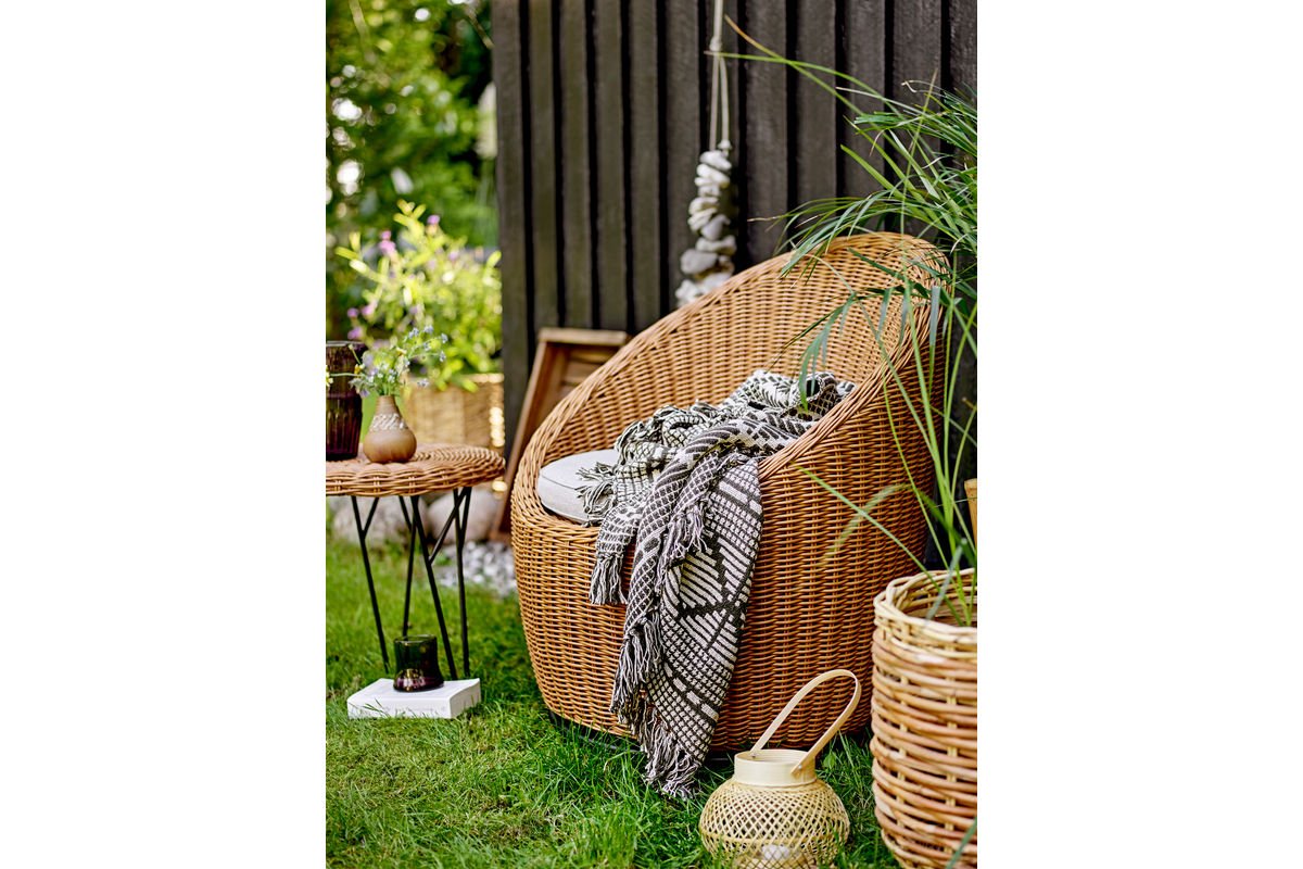 Überwurfdecke Alva – Schwarz, aus recycelter Baumwolle