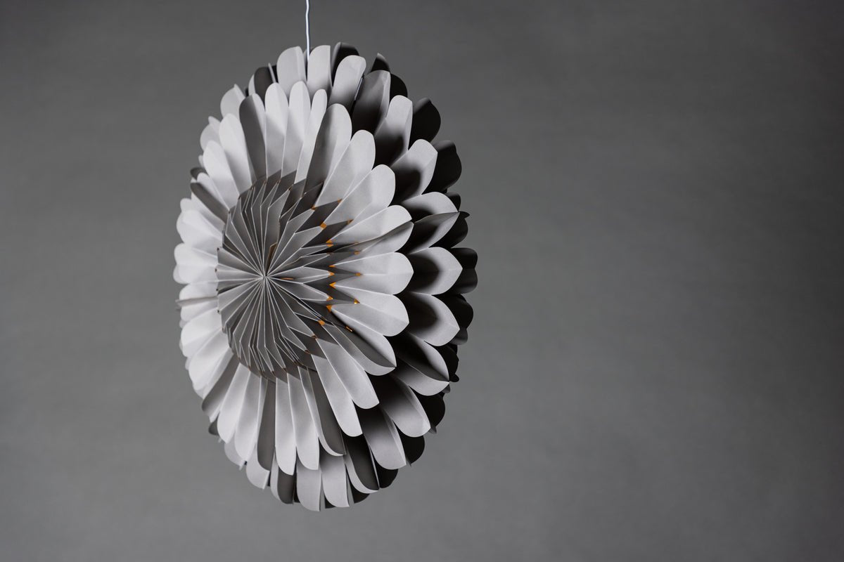 Weihnachtliche Deckenleuchte Flora - ⌀ 60 cm in 5 Farben