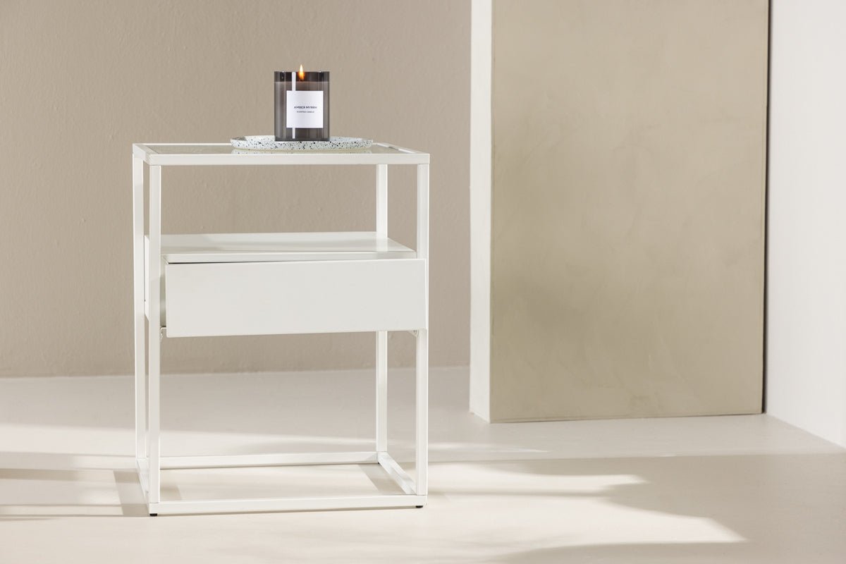 Beistelltisch Celia – in zwei Farben mit Glasplatte