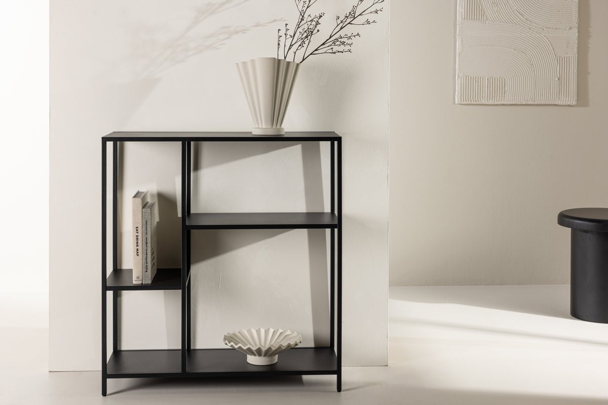 Beistelltisch Pinar – in Schwarz mit drei Ablageflächen