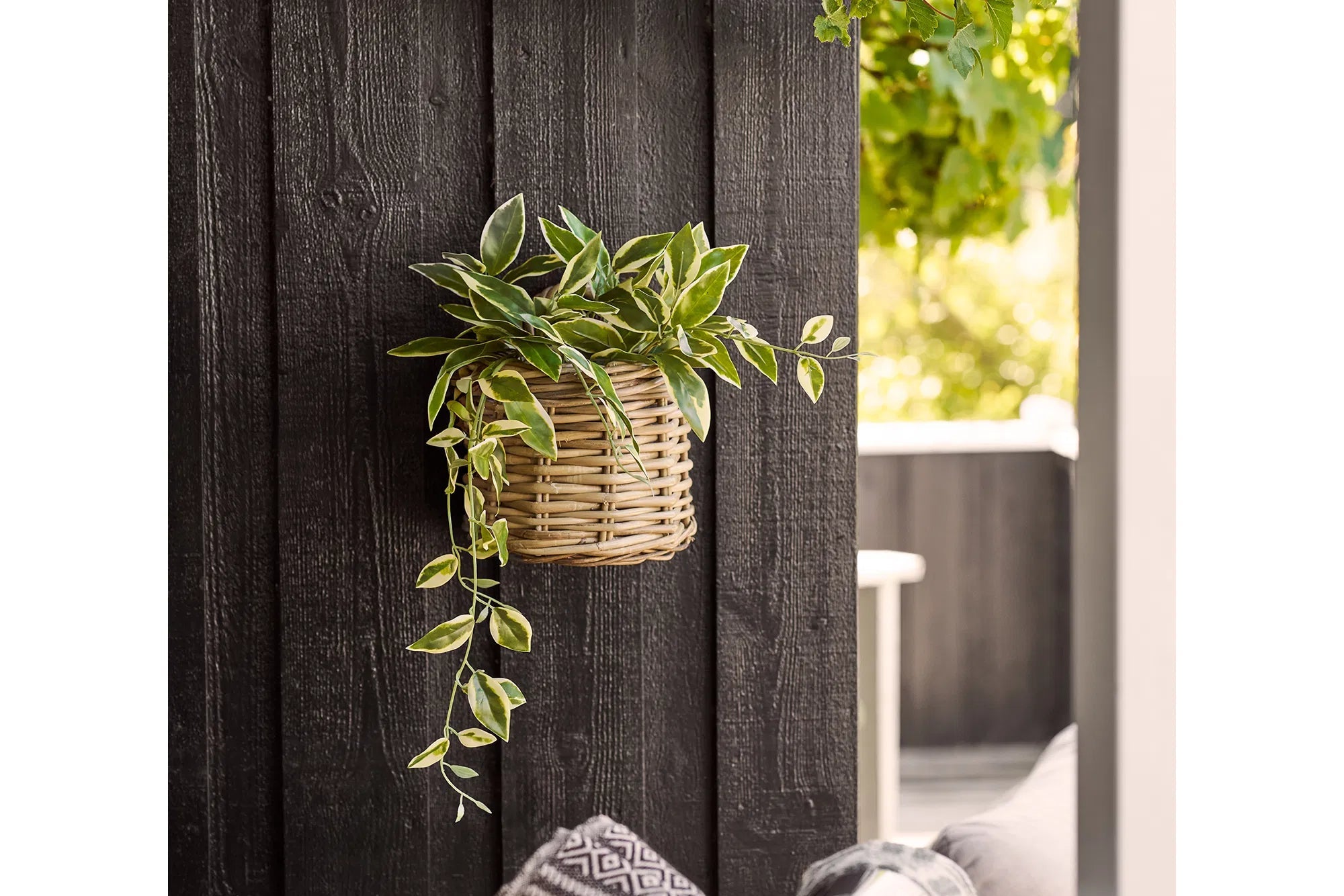 Garten Pflanzkorb Myrora - aus Kubu-Rattan zum hängen
