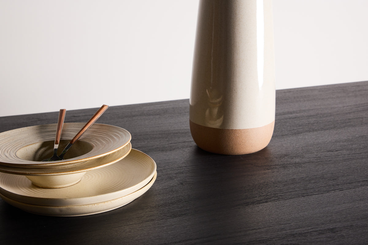 Esstisch Tully - ein rechteckiger Esstisch in elegantem Schwarz