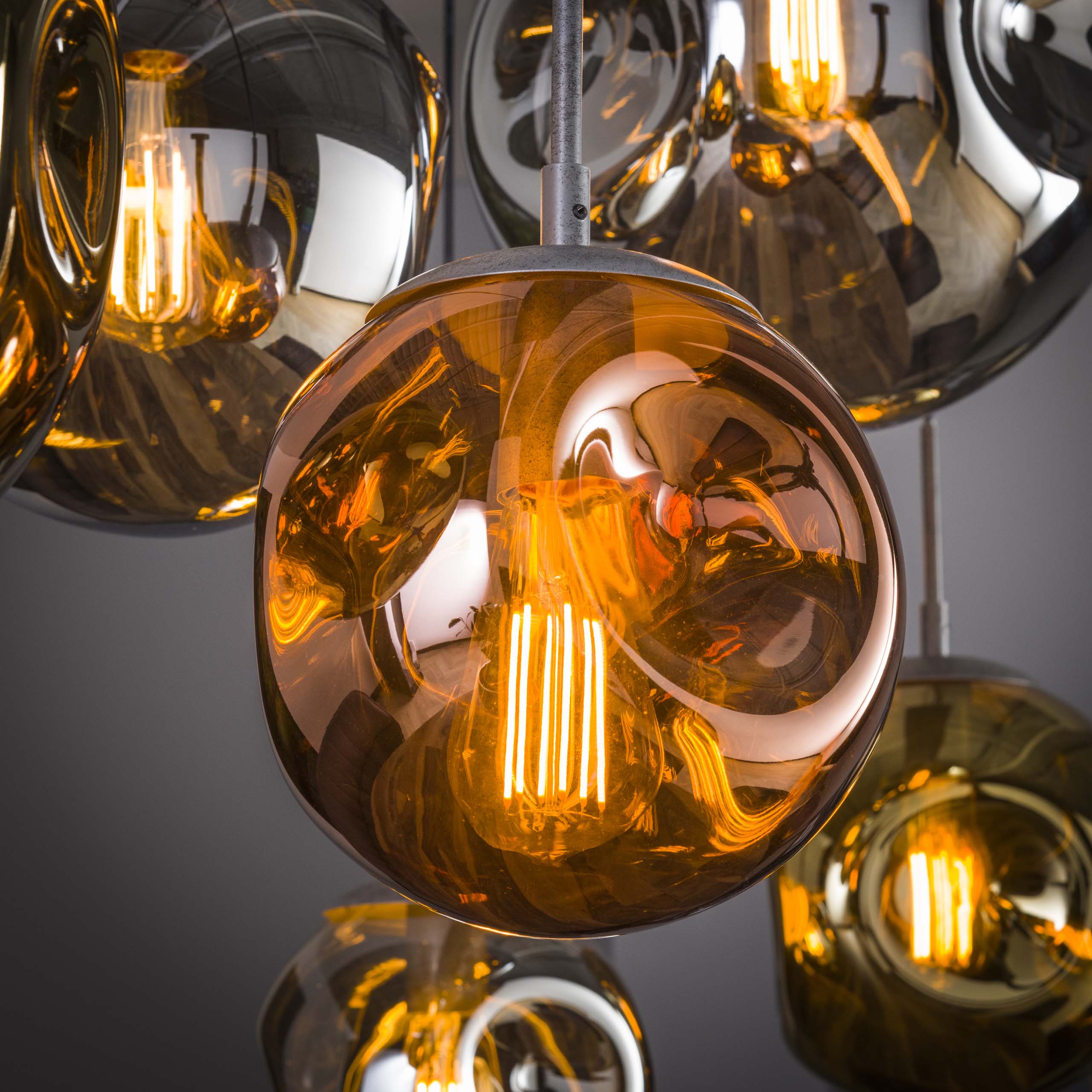 Pendelleuchte "Althea“ – 7 Leuchten in der Metall-Farbkombination Gold, Kupfer und Chrom