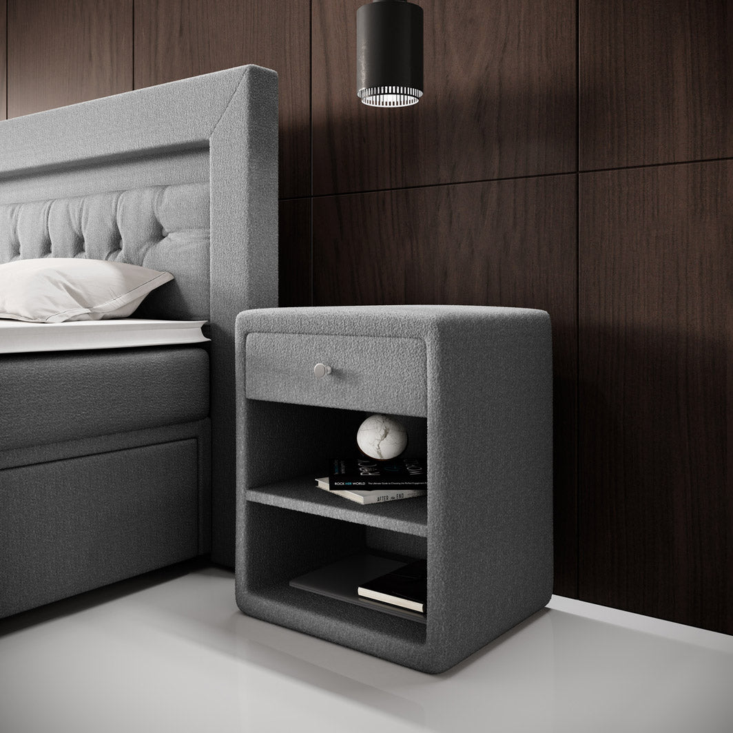 Designer Nachttisch Amy in Bouclé