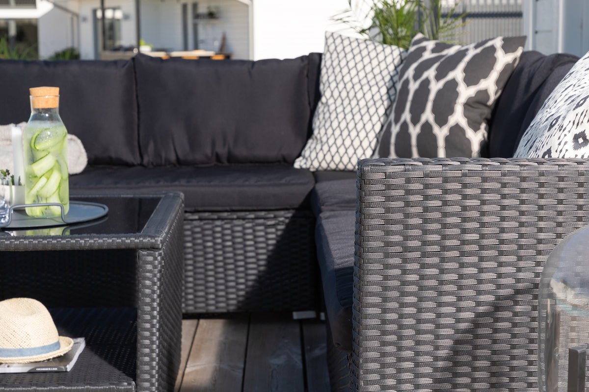 Garten Loungeset Komfi - Wahlweise mit schwarzen oder weißen Kissen