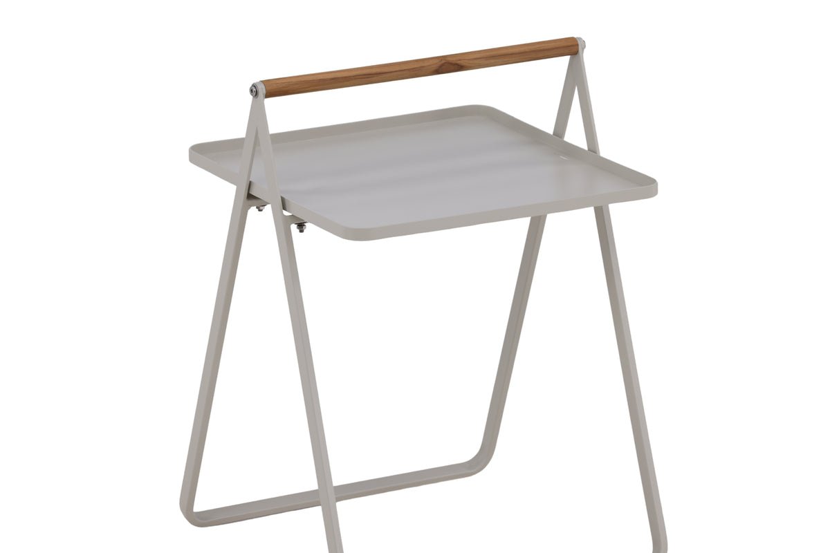 Gartentisch Moyo - ein Beistelltisch mit quadratischer Tischplatte und einem Griff aus Teakholz