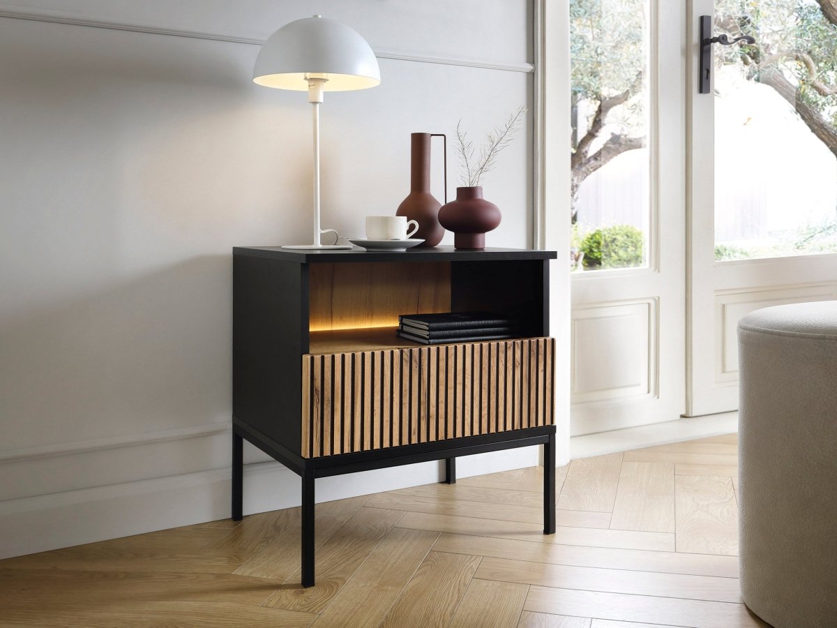 Designer Nachttisch Nayra inkl. LED - Luxusbetten24