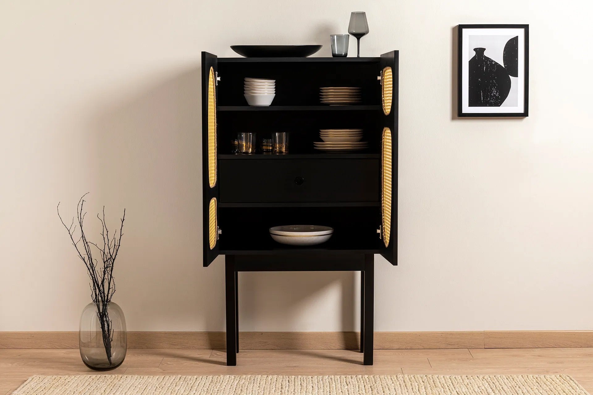 Commode design Jorvella - en bois revêtu noir