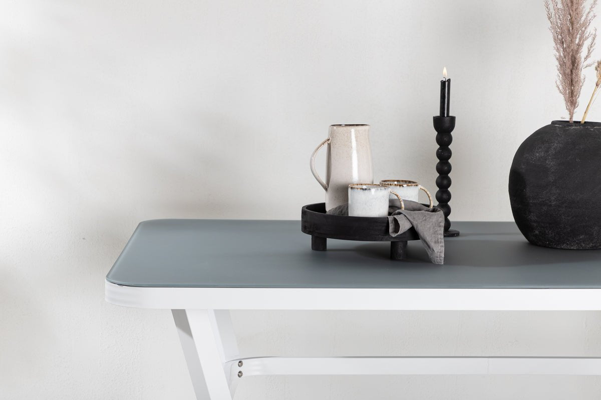 Table de jardin Amaré - une combinaison de plateau en verre mat et de structure en aluminium