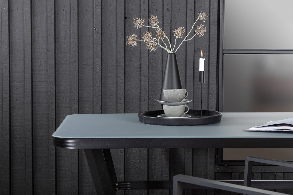 Table de jardin Amaré - une combinaison de plateau en verre mat et de structure en aluminium