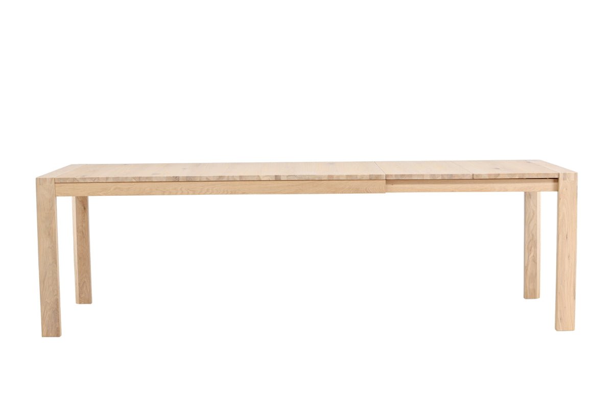 Table à manger Wainui - fabriquée en bois de chêne robuste