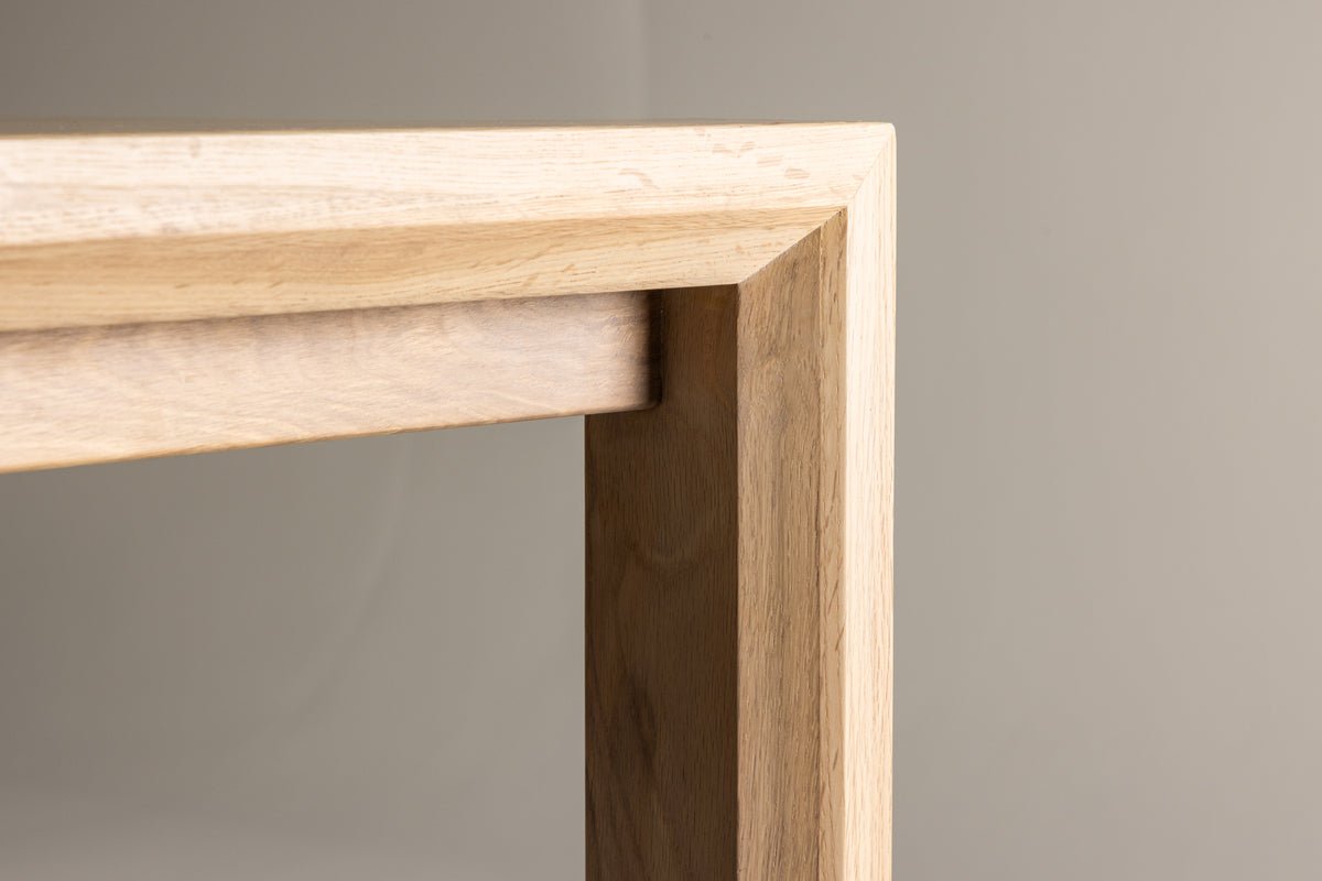 Table à manger Wainui - fabriquée en bois de chêne robuste