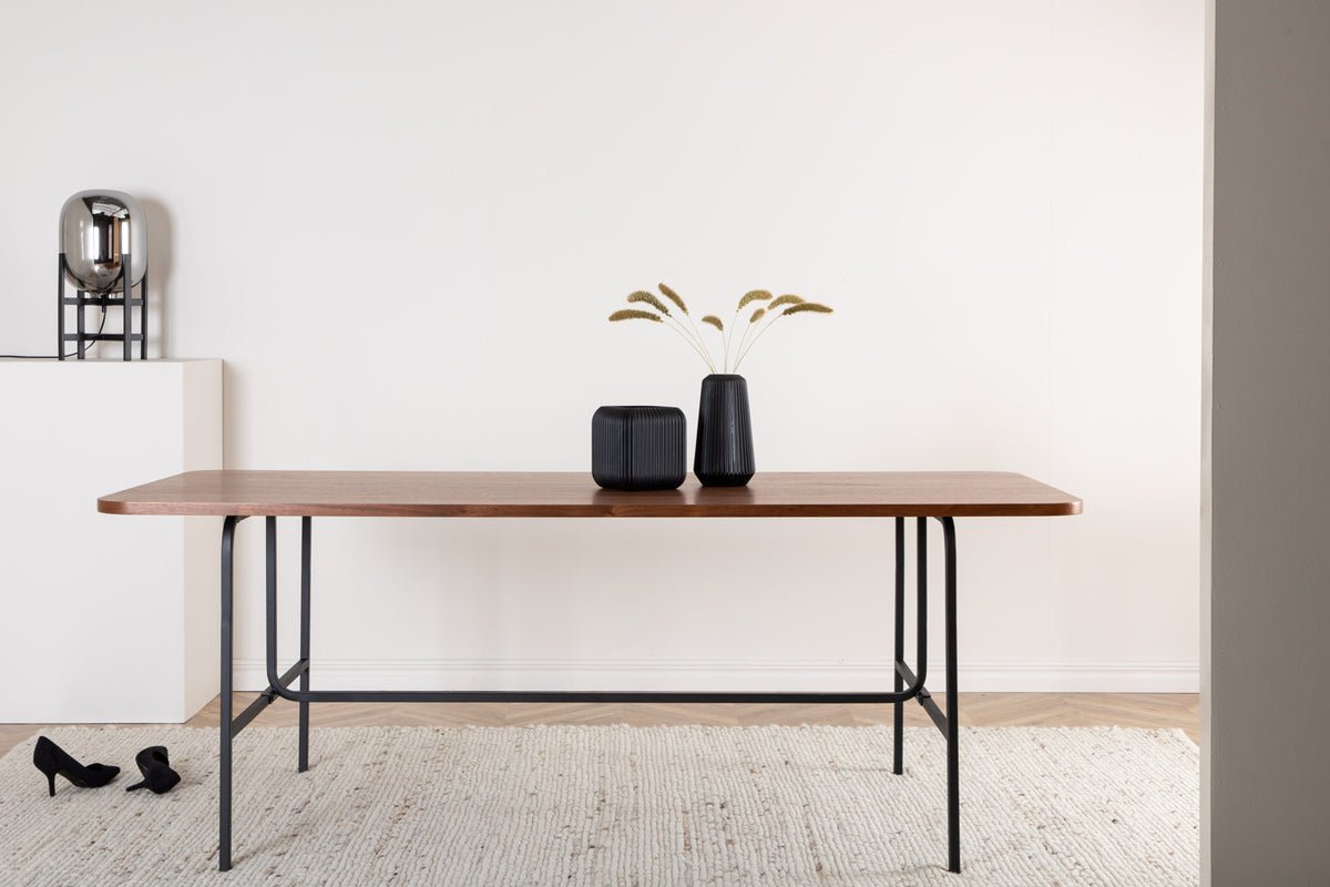 Table à manger Vahira - table à manger rectangulaire sur pieds en acier