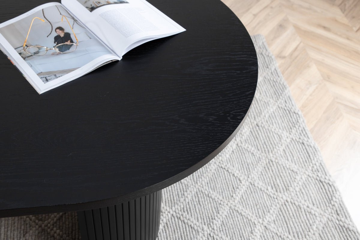 Table à manger Moani - avec cadre robuste au design nervuré