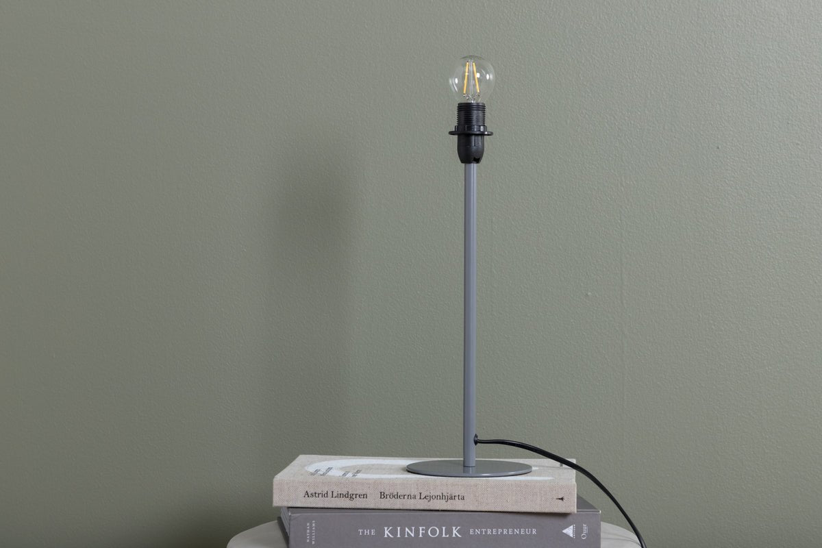 Tischlampe „Desire“ – Schlichtes Design mit stilvoller Lichtquelle