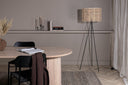 Stehlampe Diana – Schwarzes Gestell mit Rattan Lampenschirm