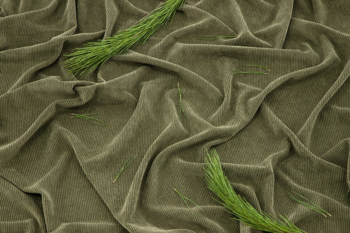 Ensemble de rideaux Verta – avec système à plusieurs bandes en Beige & vert mousse