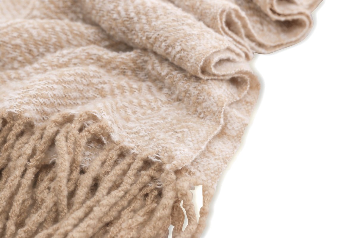 Couverture de jour Velora Beige – 170×130 cm avec franges et tissage structuré