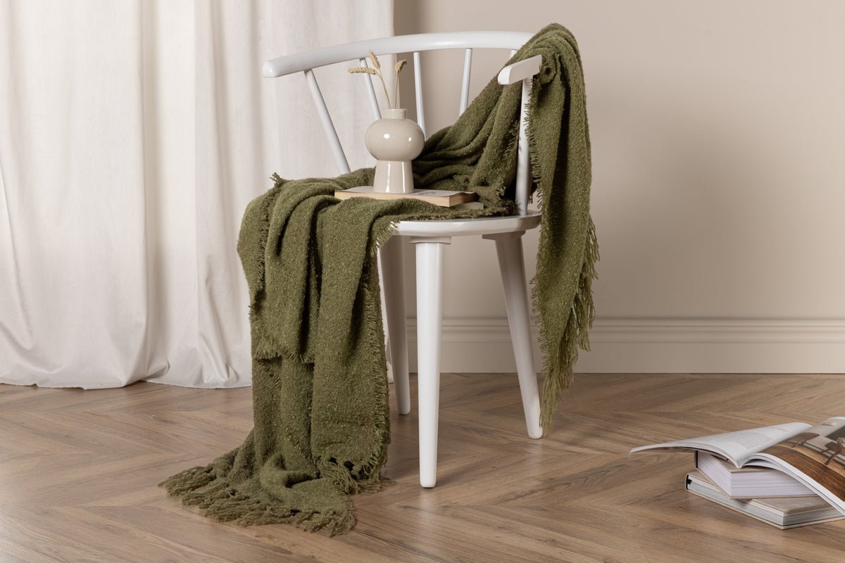 Couverture de jour Stanley vert mousse – 170×130 cm avec texture et franges