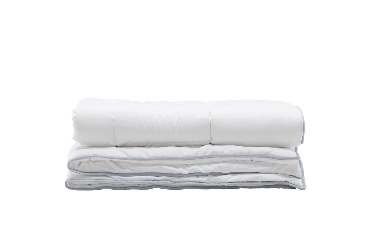 Couette premium Skara 200 × 150 cm – Couette légère en microfibre