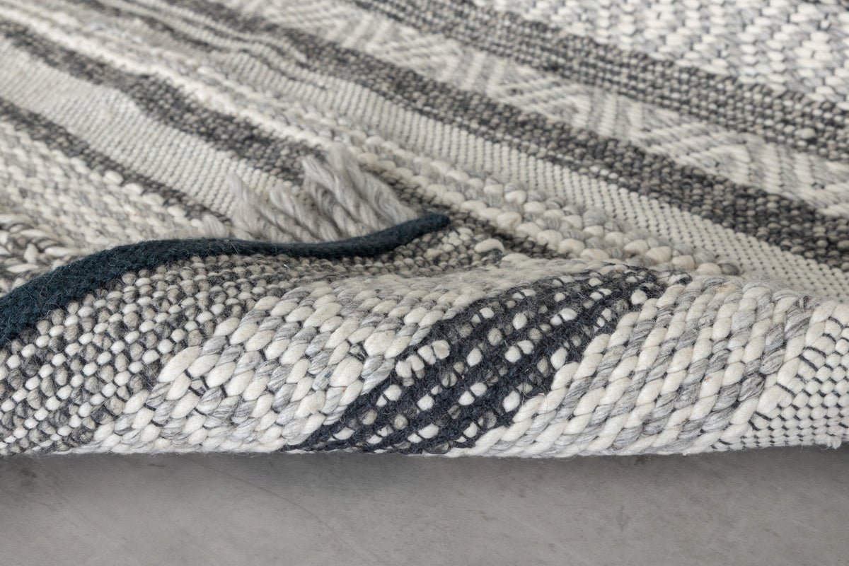 Tapis Erald – tissé plat avec motif linéaire en laine