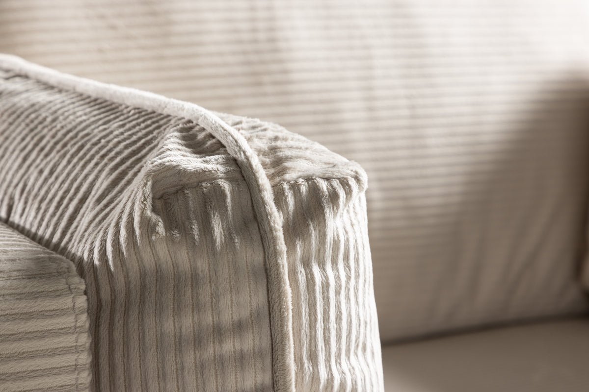 Fauteuil Pippi Longstocking - différentes couleurs et matériaux disponibles