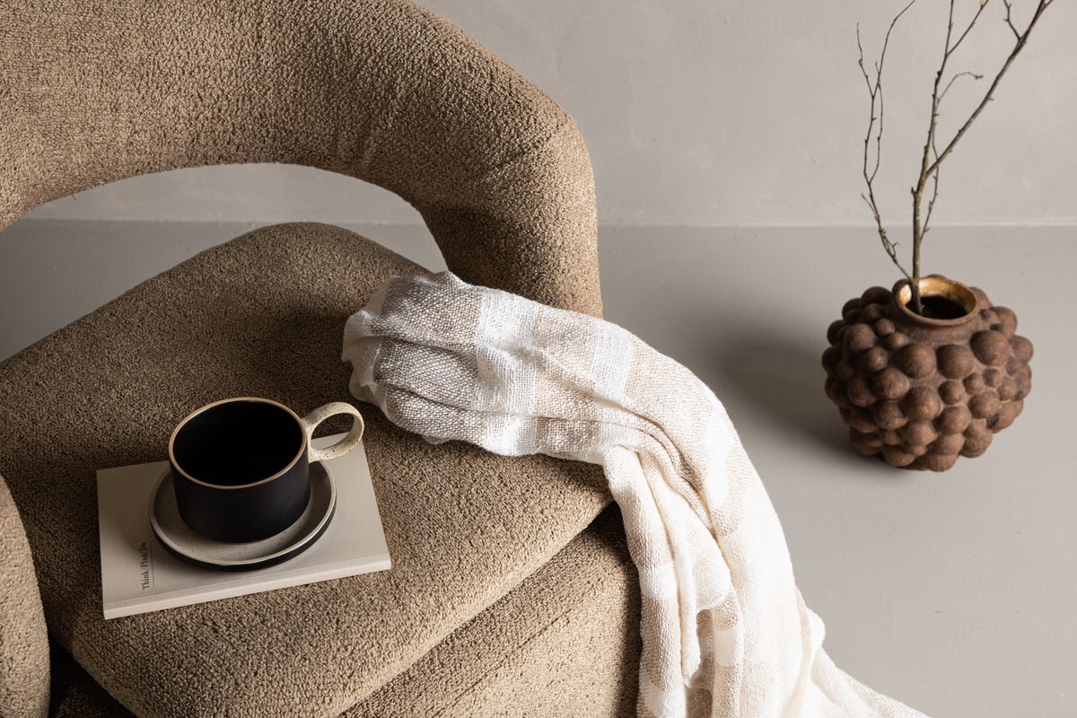 Fauteuil lounge design Velina – fauteuil bouclé moderne en quatre couleurs