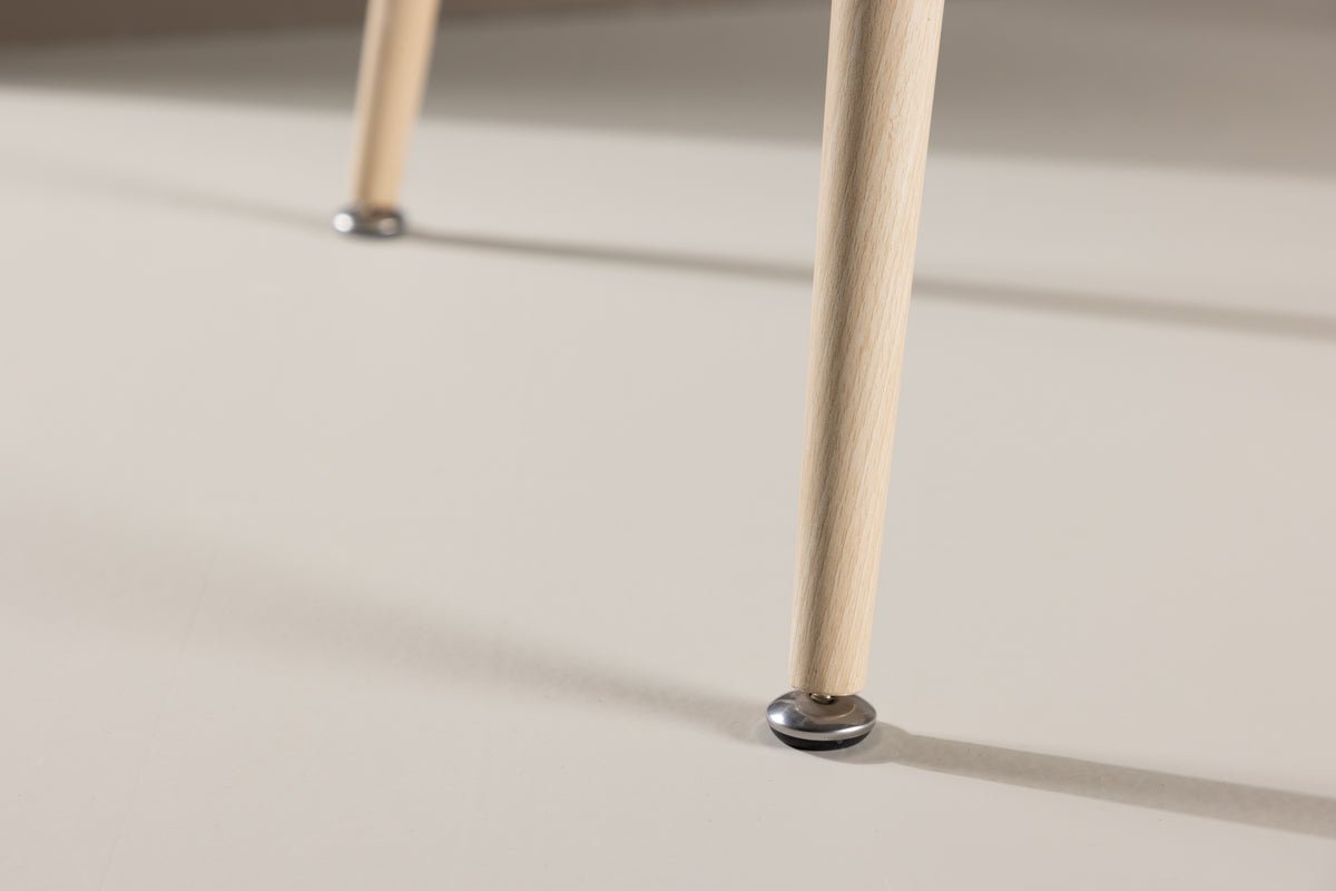 Table enfant Lumo – Naturelle. Simple. Adaptée aux enfants.