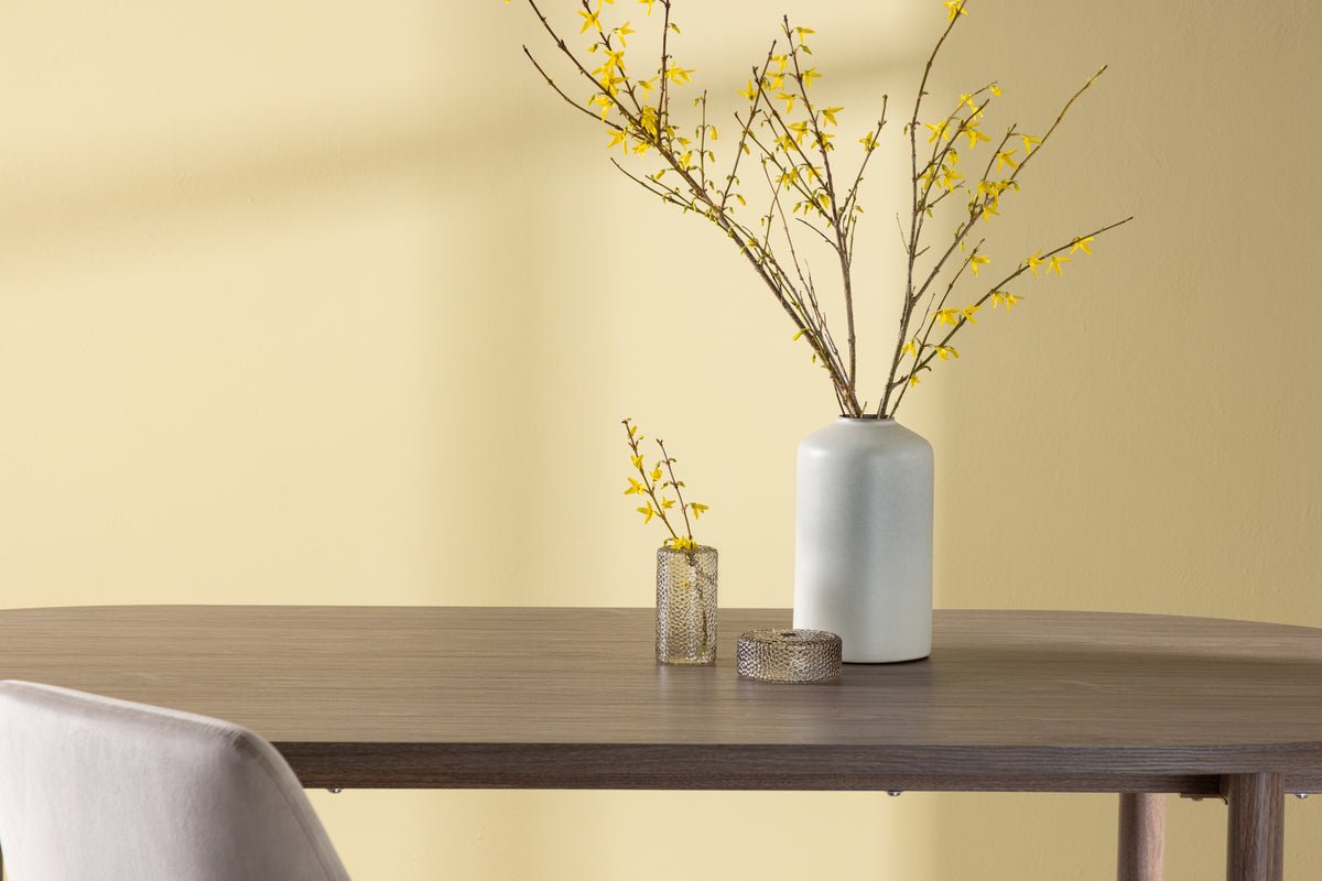 Table à manger Seaside - table à manger ovale avec ligne claire et ambiance calme