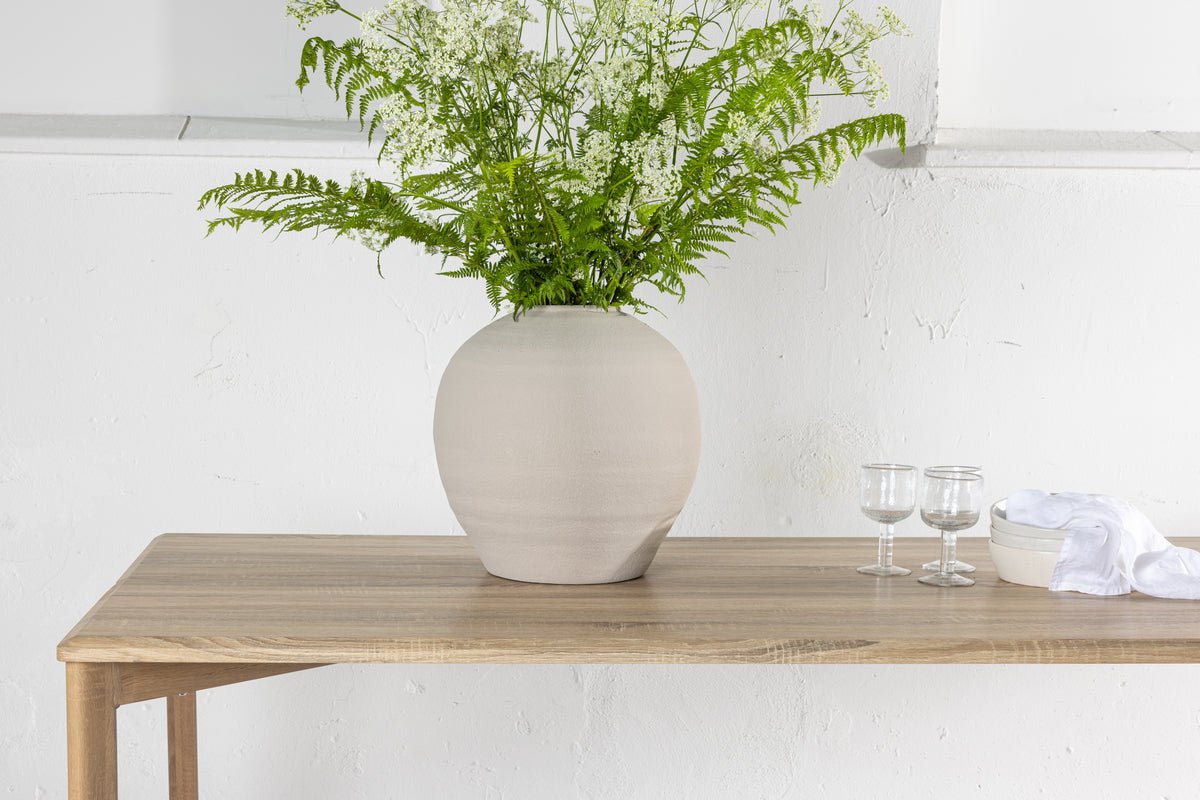 Table à manger Ahi - dans un charme rustique avec un look élégant