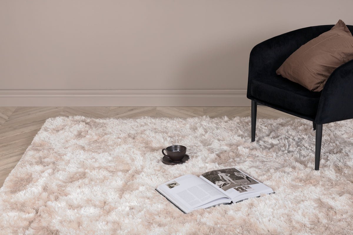 Teppich Aylin – mit Schimmeroptik aus Polyester & Baumwolle