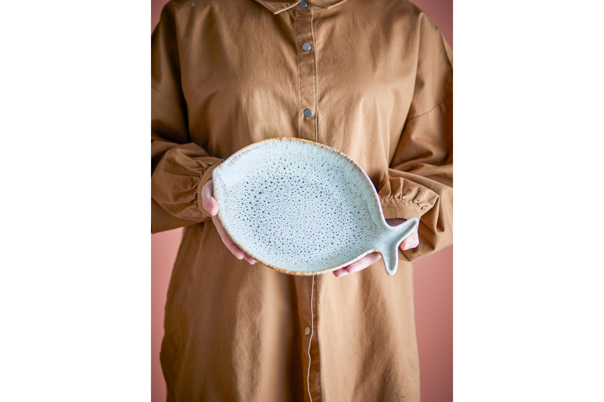 Plateau de service Marina – Grès en forme de poisson