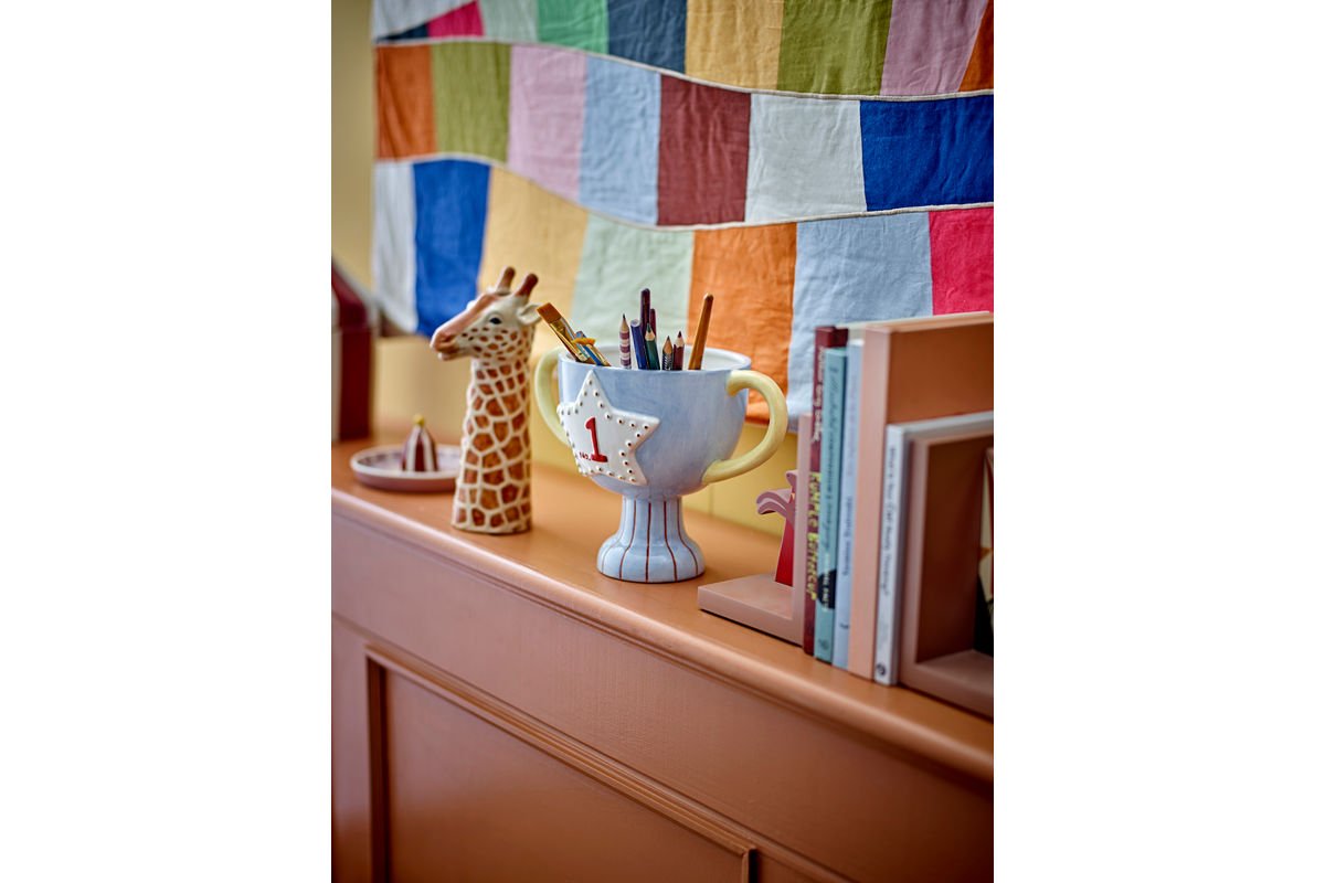 Kinder-Blumentopf Champion Leo – Keramik in Pokalform