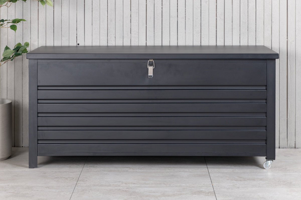 Coffre à coussins de jardin Ludmilla - structure en aluminium noire avec pochette intérieure incluse