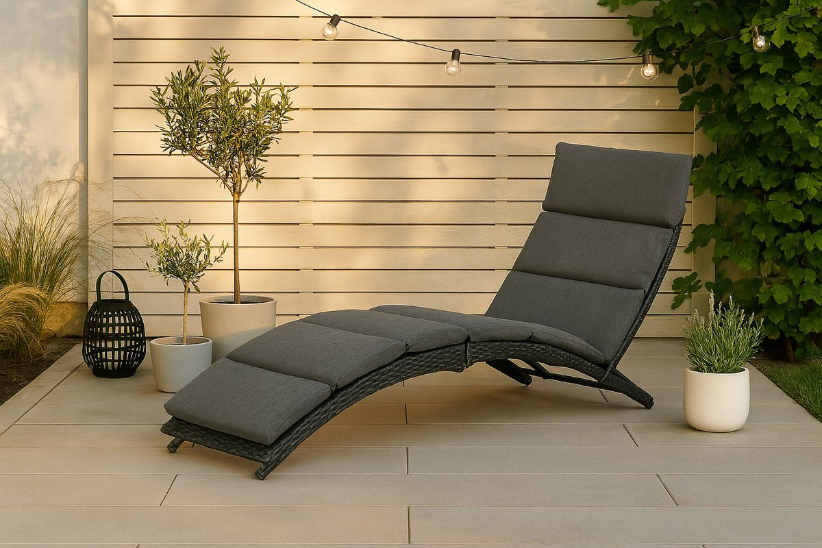Chaise longue de jardin Queen - en rotin synthétique avec coussin inclus