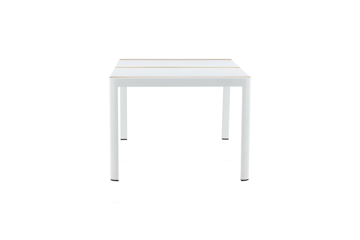 Table de jardin Nuru - Teck et aluminium pour stabilité et durabilité