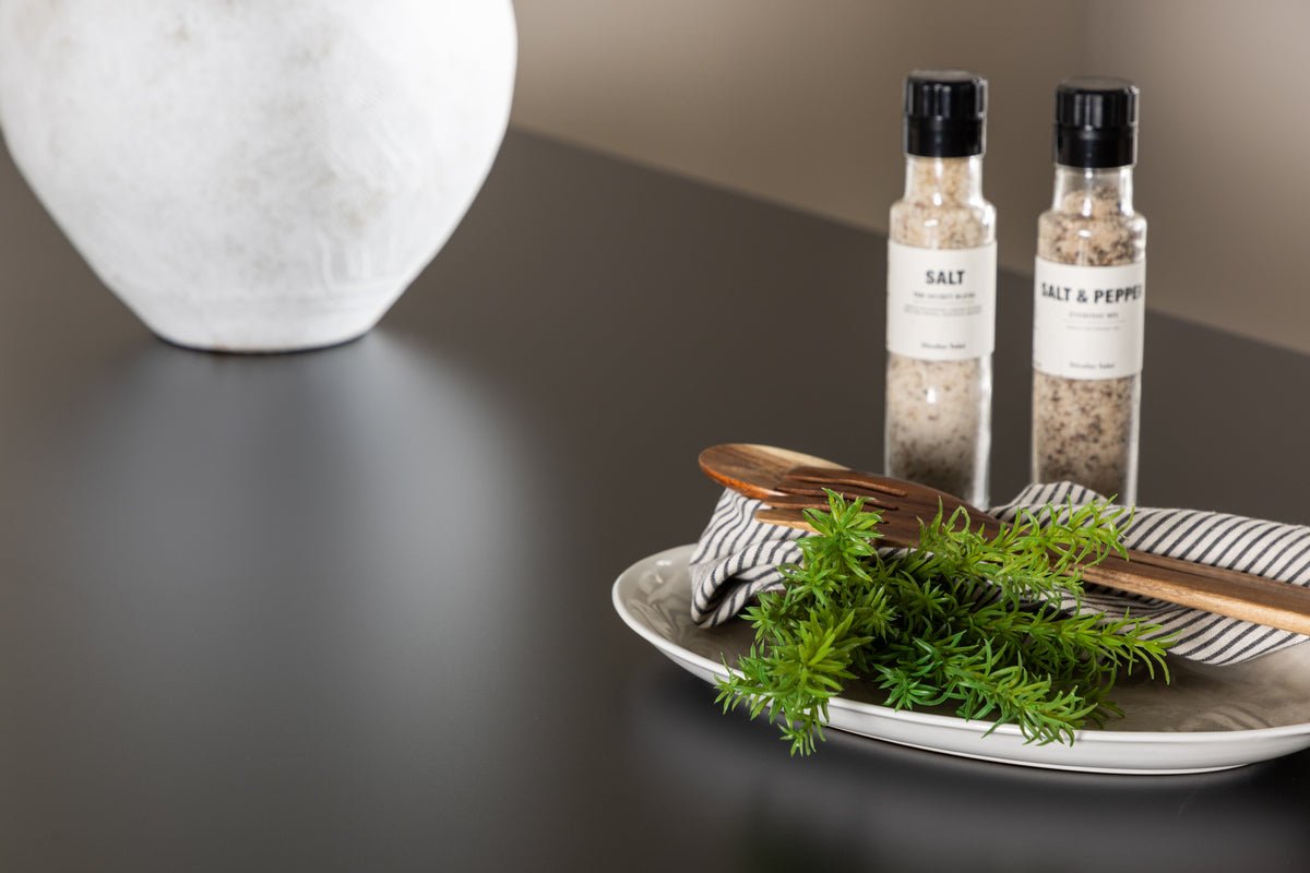 Table à manger Mavani - luxueuse et polyvalente