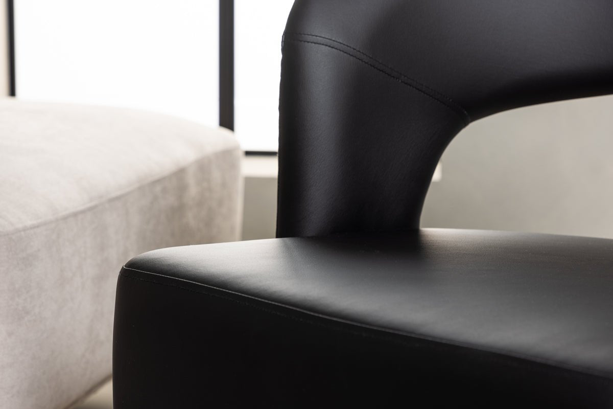 Fauteuil Mundl - En PU noir avec dossier ouvert
