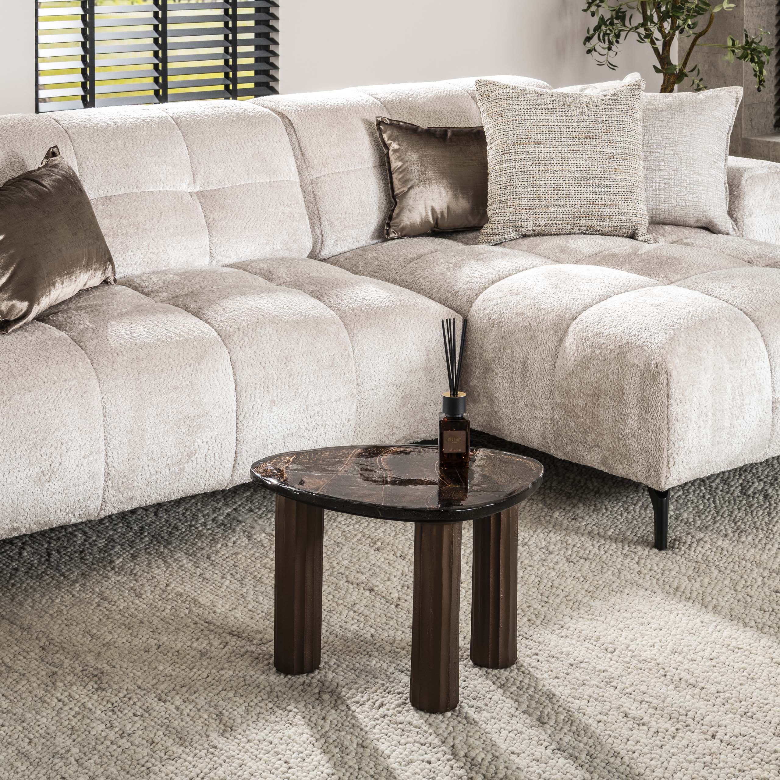 Table basse Elysium - Taille S en cuivre antique ou or antique avec verre moulé