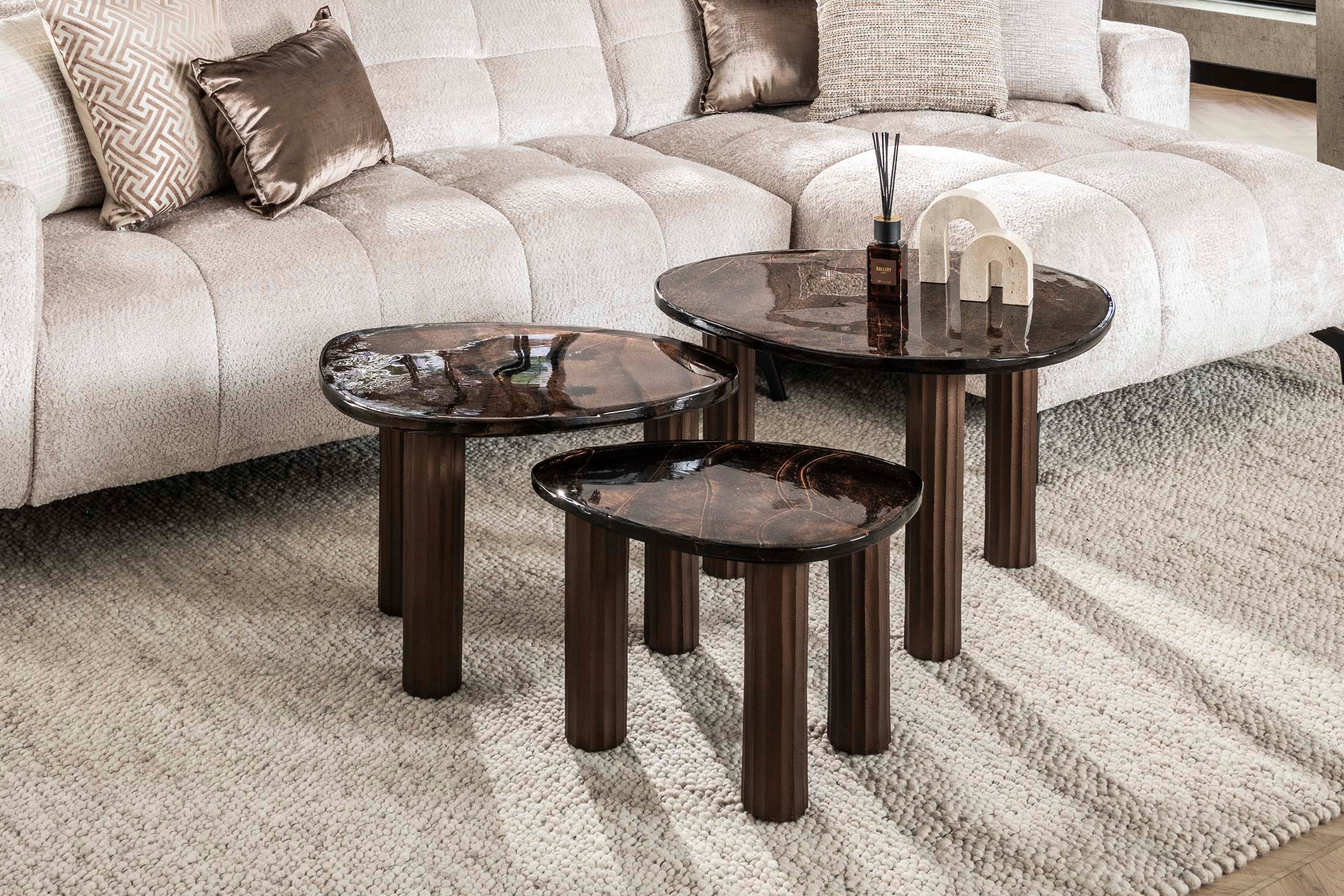 Table basse Elysium - Taille M en cuivre antique ou or antique avec verre moulé