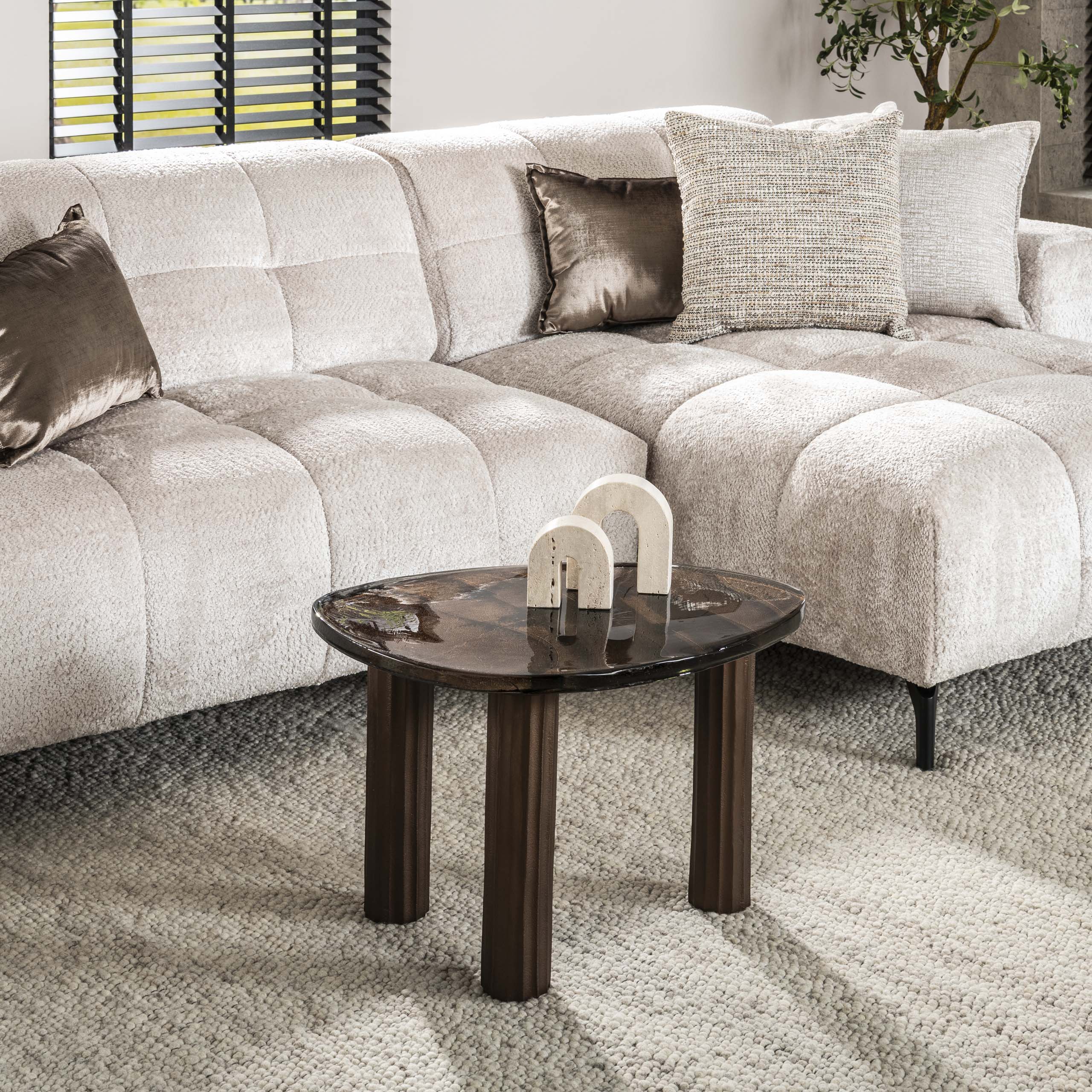 Table basse Elysium - Taille M en cuivre antique ou or antique avec verre moulé