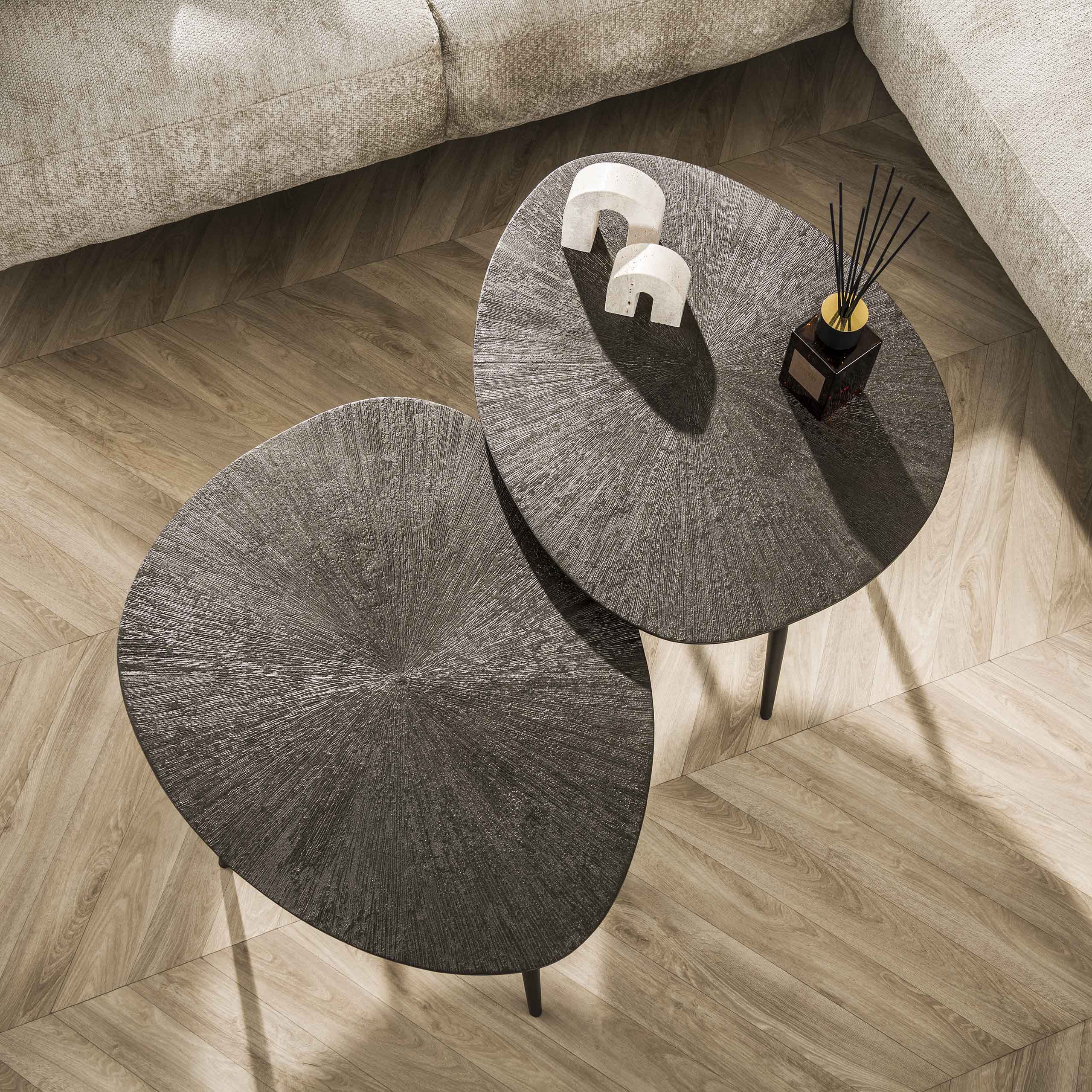 Table basse Arivon - Ensemble de 2 avec finition métal Ray en ton bronze chaud