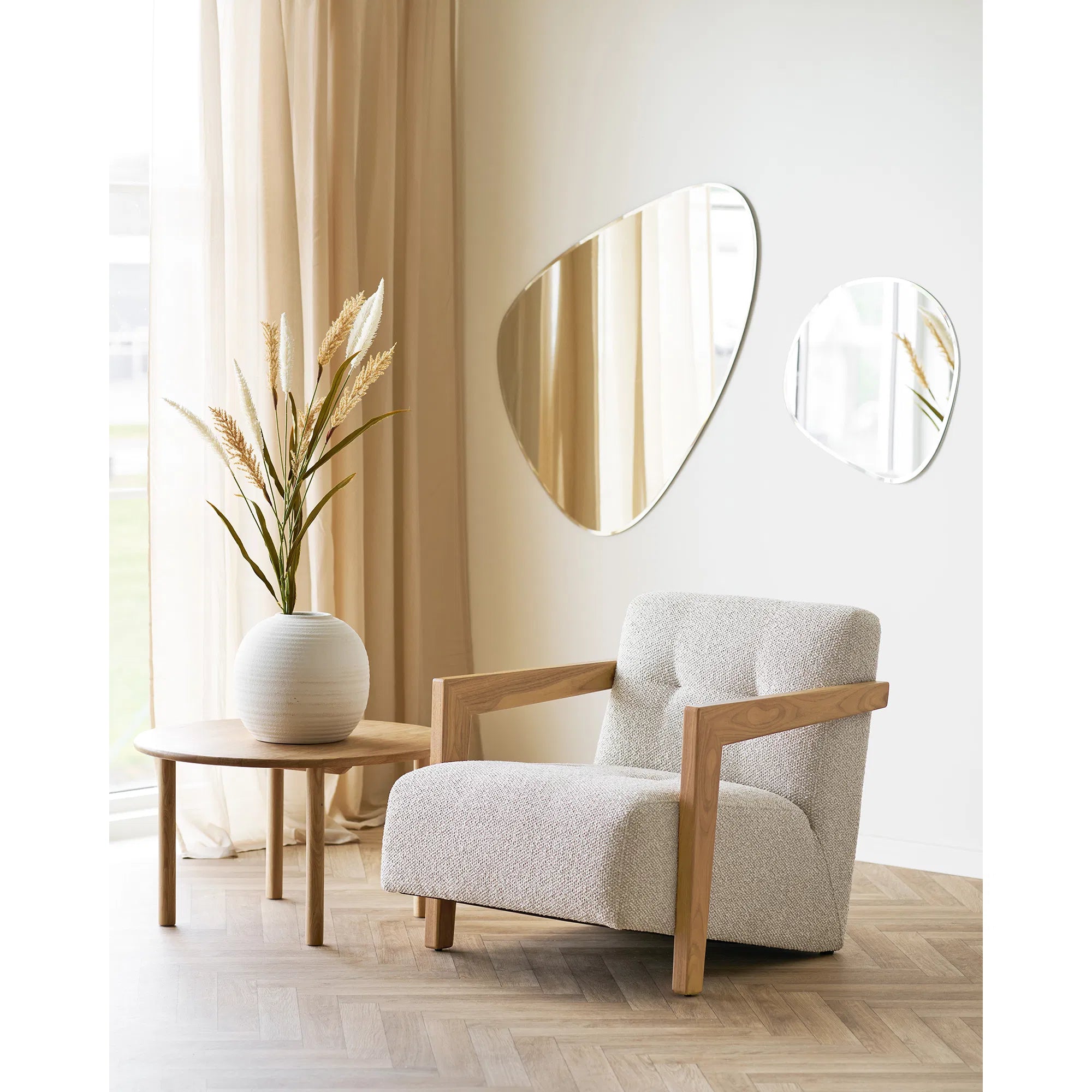 Spiegel Neravo XL – Forme organique avec taille facettée