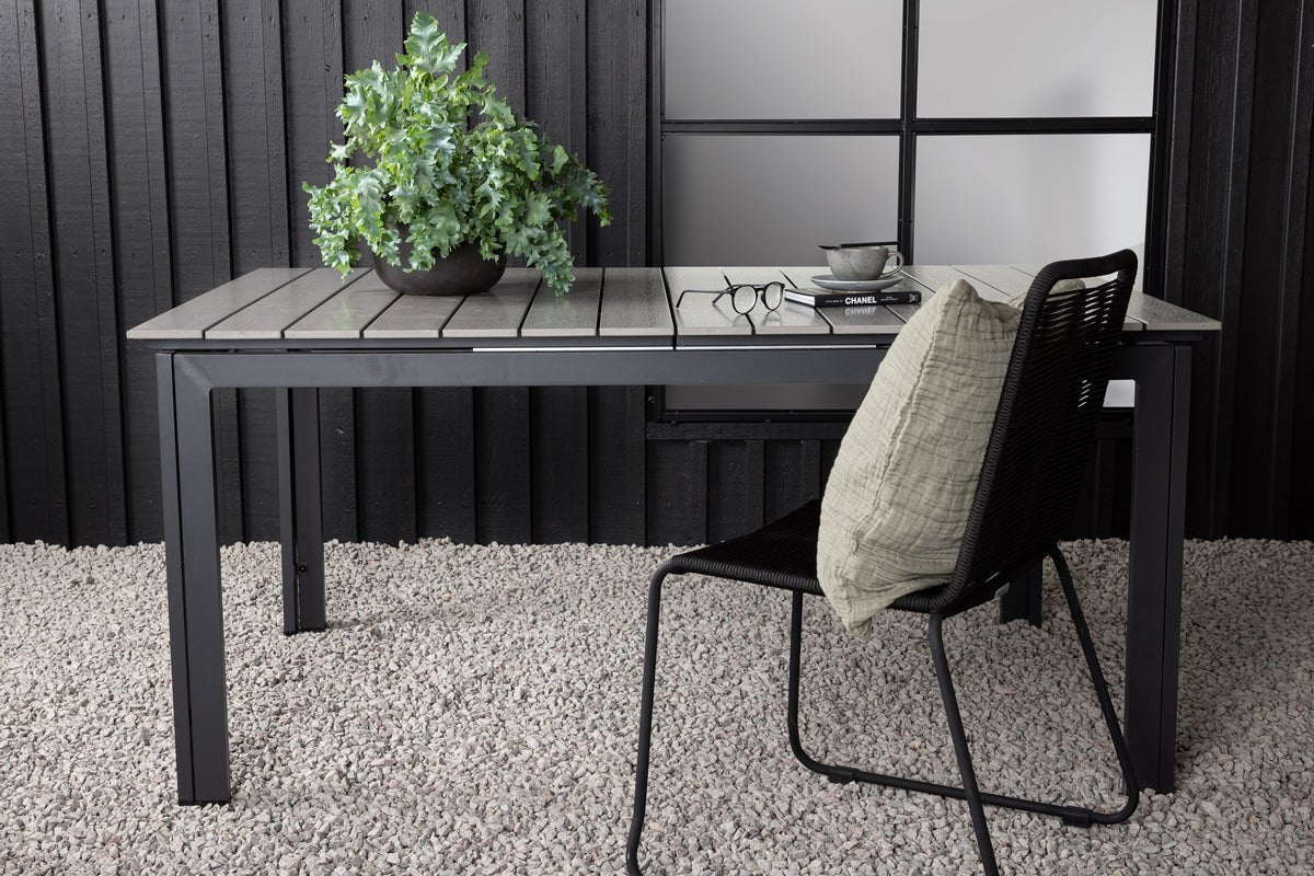 Table de jardin Kairen - parfaite pour des moments conviviaux en plein air