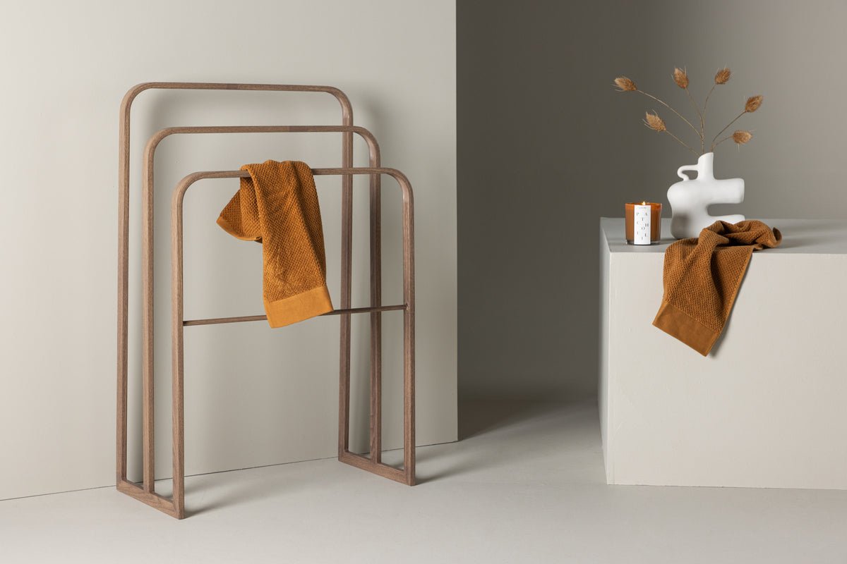 Garderobe Malven – Design à trois niveaux en aspect bois moka