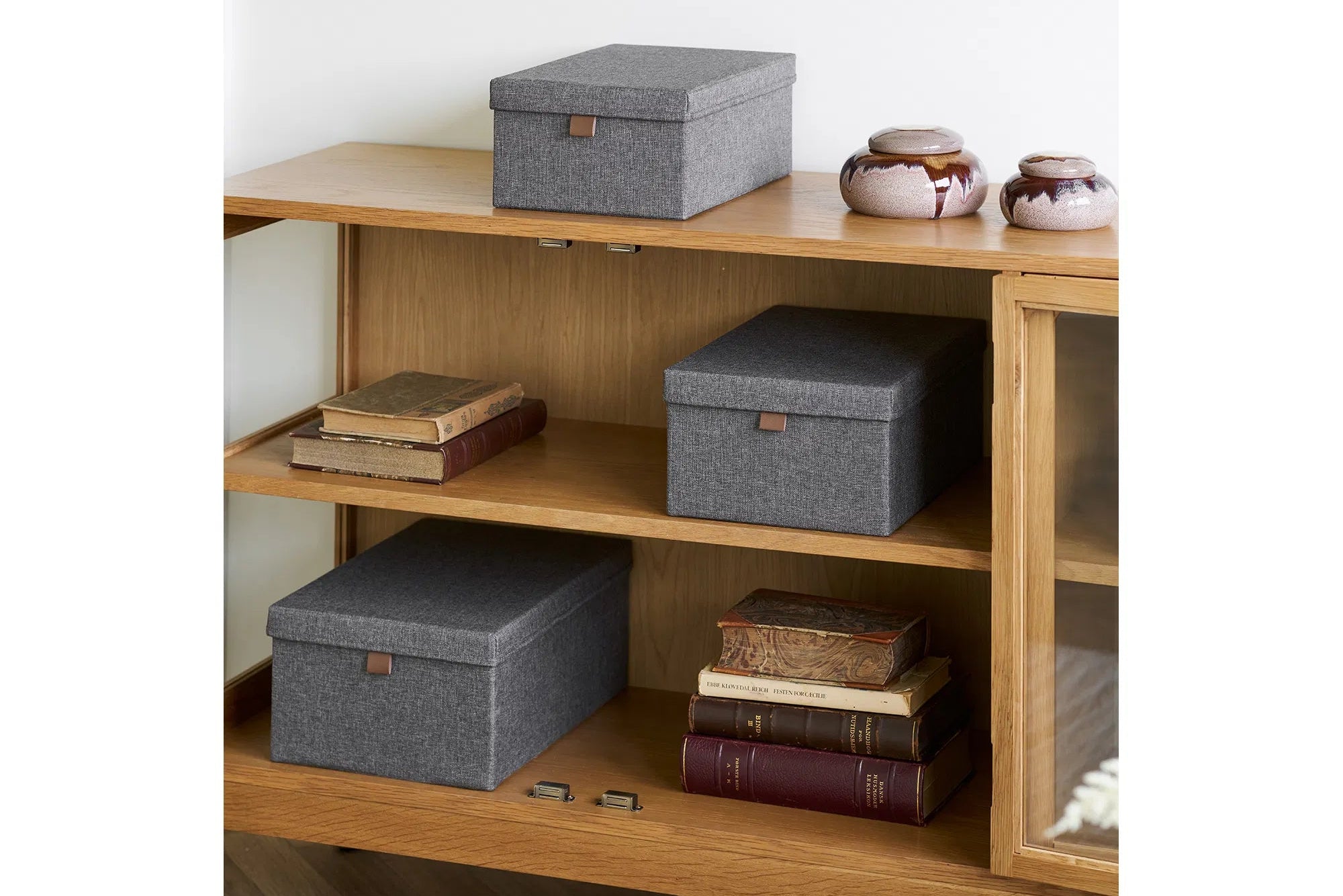 Boîte de rangement Velmoria - en gris avec couvercle (lot de 3)