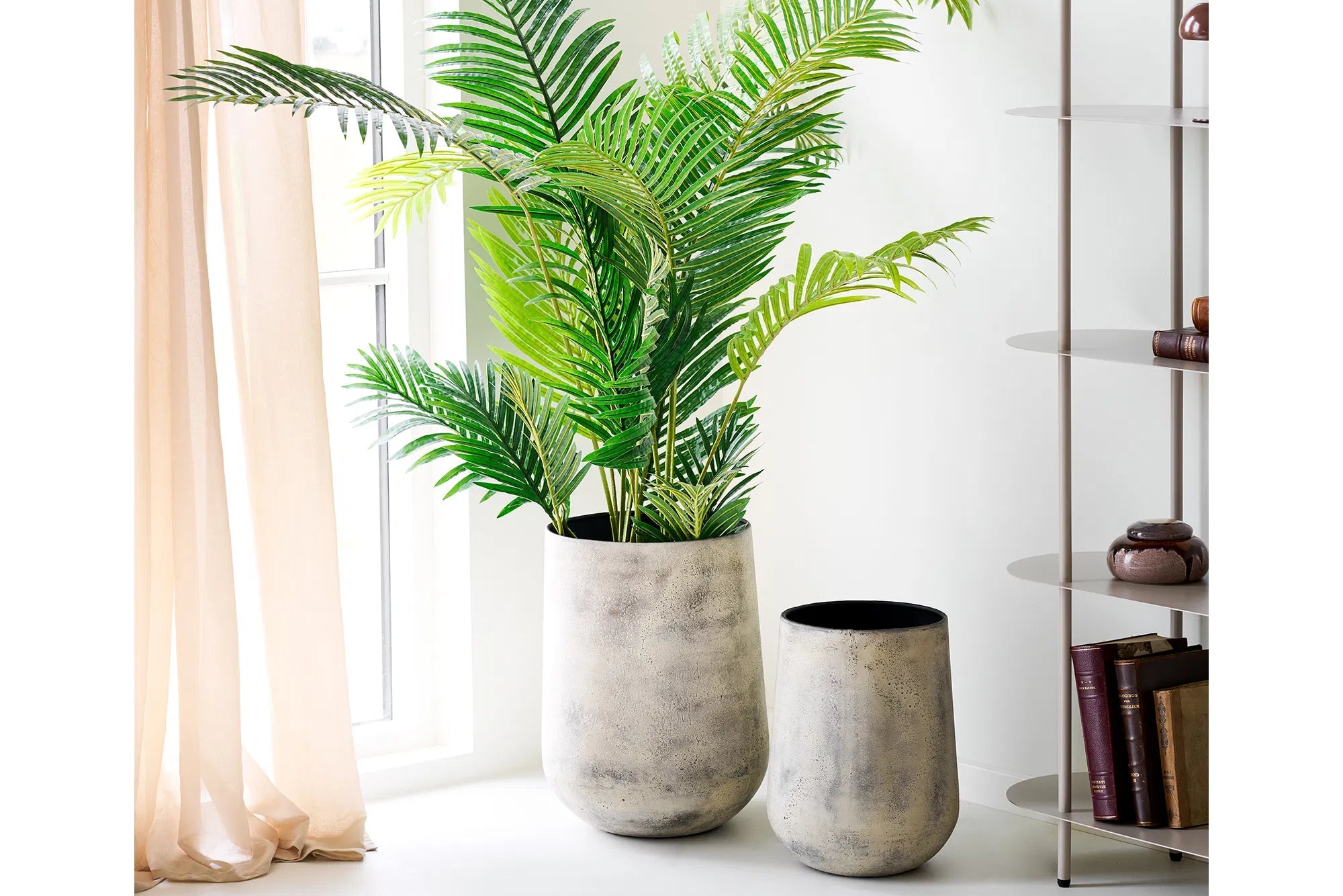 Vase Narvella - en métal avec finition beige antique (lot de 2)